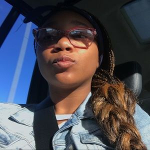 Meet your Posher, Sierra